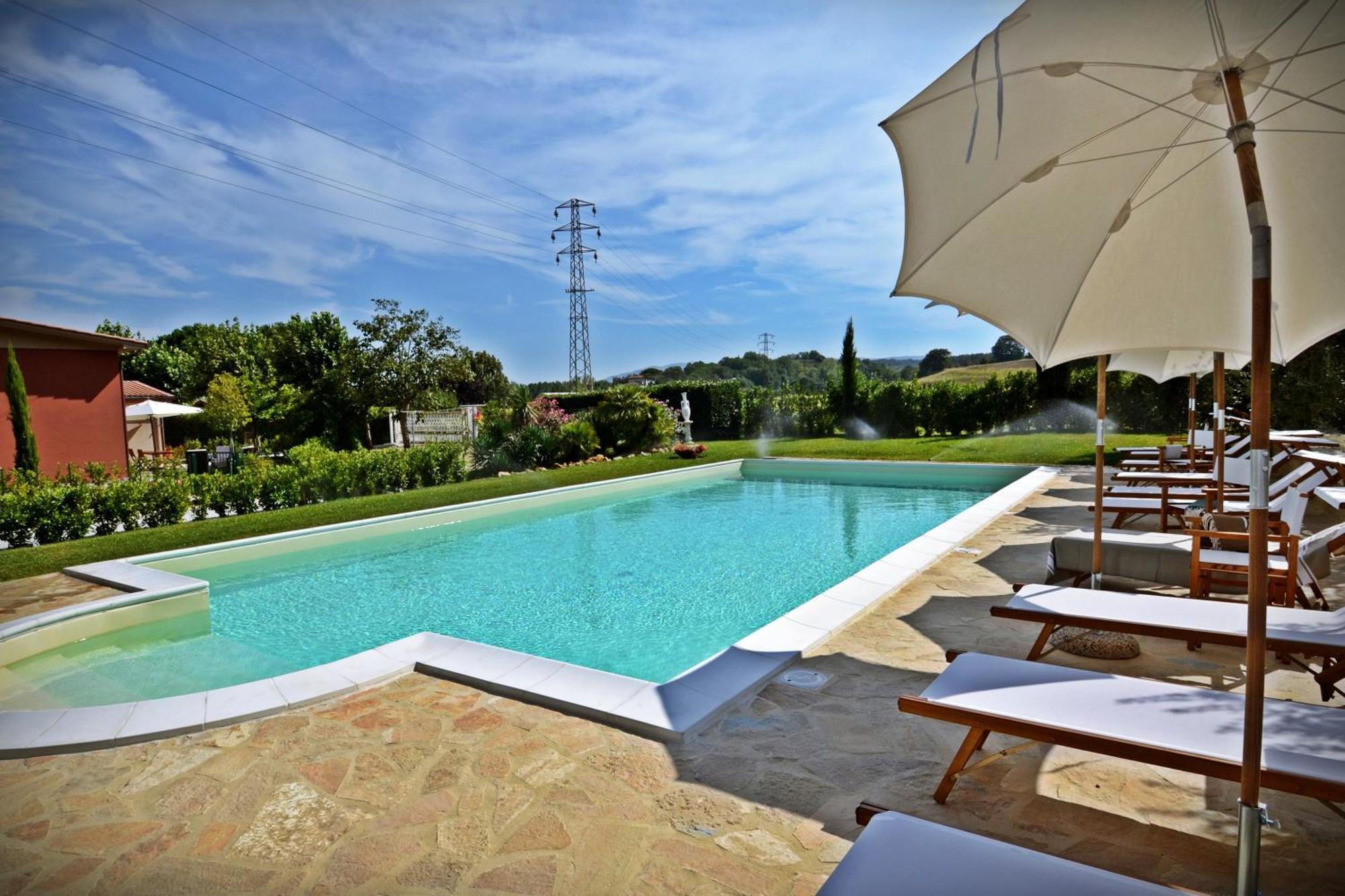 Cevoli Country Resort Lari ภายนอก รูปภาพ