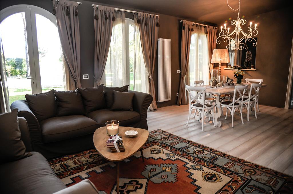 Cevoli Country Resort Lari ภายนอก รูปภาพ